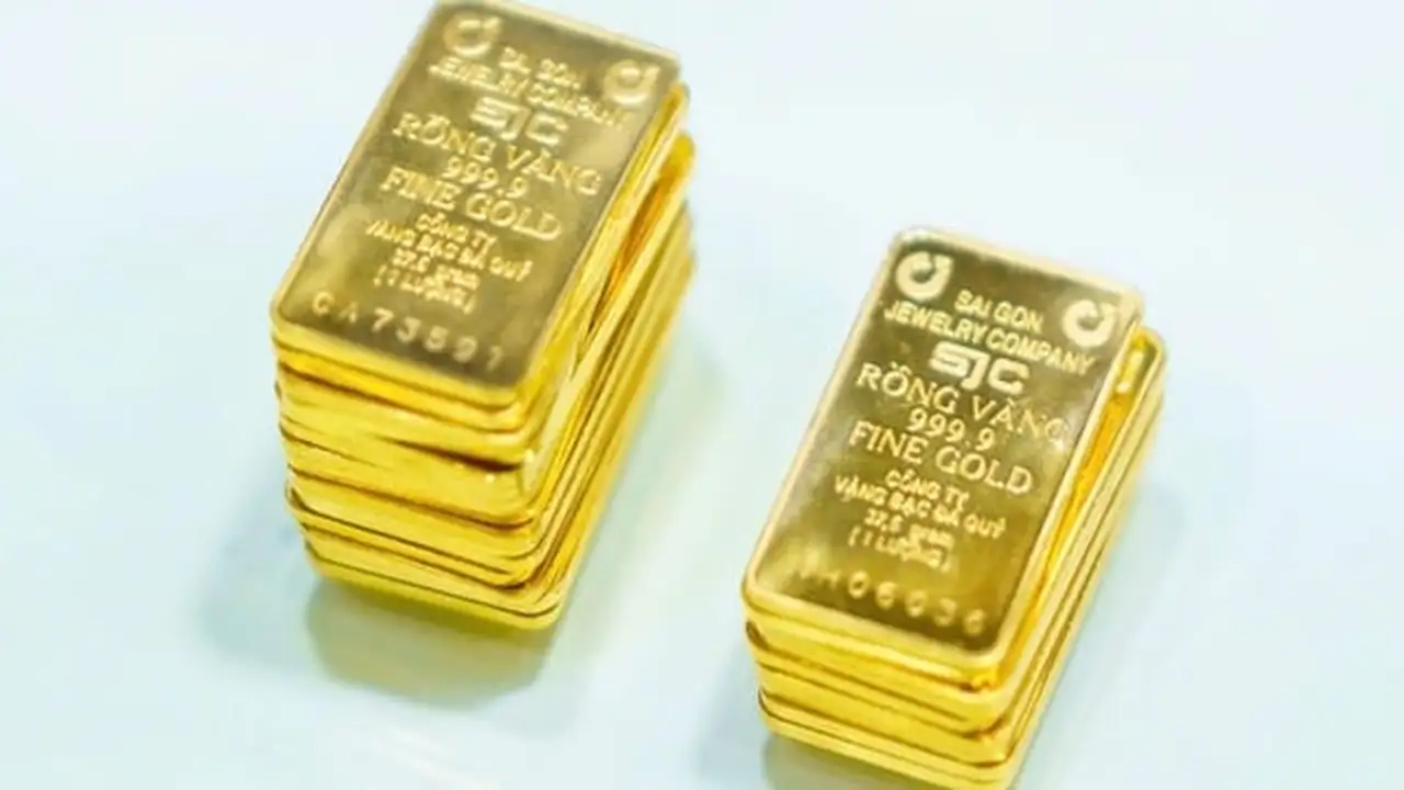 قفزة مفاجئة في أسعار الذهب والفضة بعد أنباء إعادة فتح مضيق هرمز